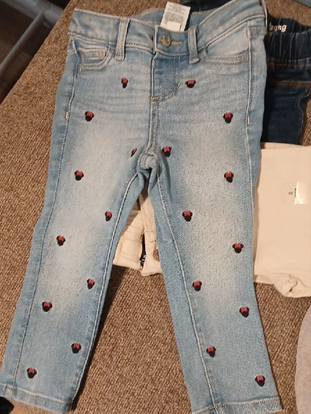 GAP Women’s Cream High-Rise Jeggings with Light & Dark Denim Accents